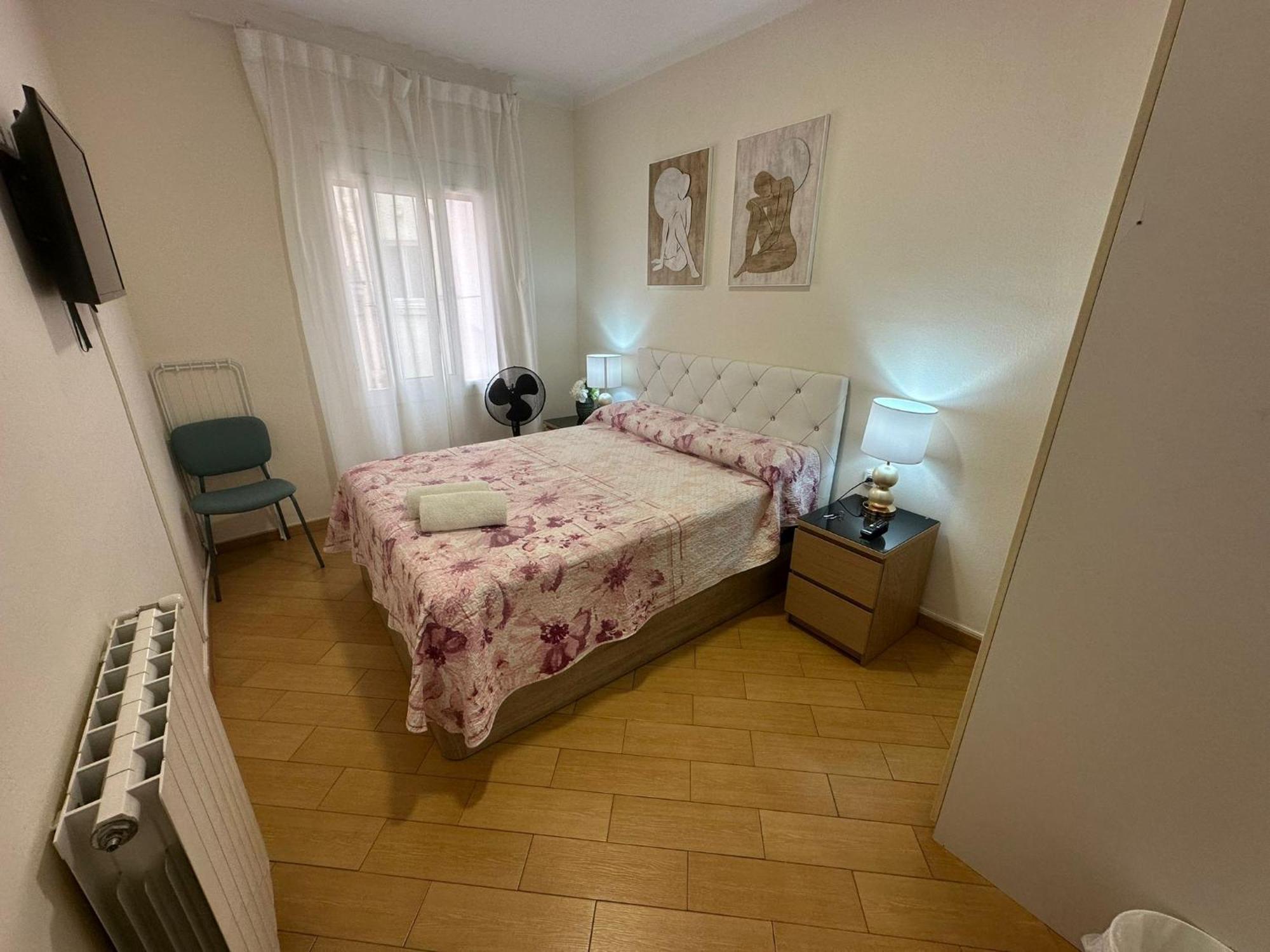 Alojamiento Nuevo Valenci Barcellona Esterno foto
